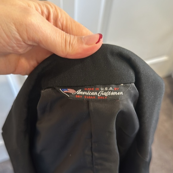 Gorgeous Vintage Blazer! - Picture 3 of 6